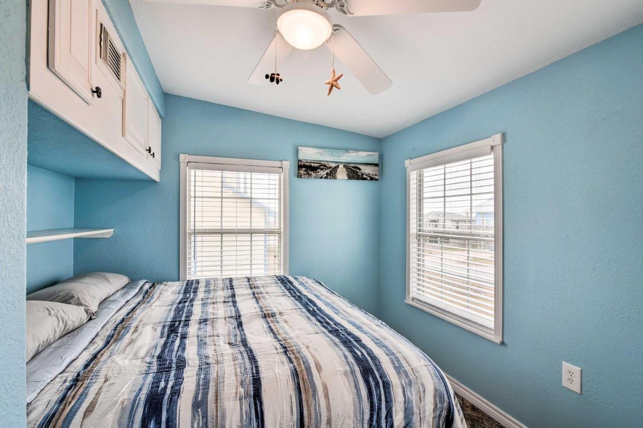 Surfside Beach Gem With Deck - 1 Block To Shore! Freeport Exteriör bild